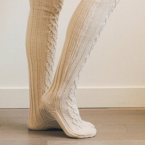 🚨 1 LEFT!  JULES Cable Knit Knee High Socks in Cream - Picture 4 of 9